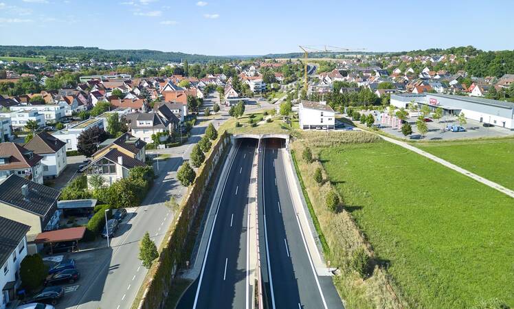 Der Blick auf den Tunneleingang in Richtung Norden