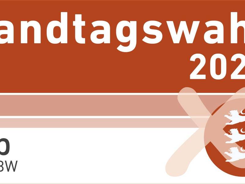 Das Bild zeigt ein Banner mit der Aufschrift "Landtagswahl 2026" und ein Logo der Landeszentrale für politische Bildung Baden-Württemberg mit einem Kreis, in dem drei Löwen abgebildet sind.